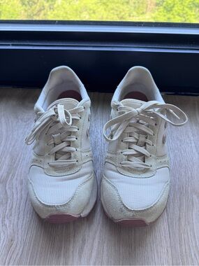 New Balance Women's Cream and Pink Low-Top Sneakers